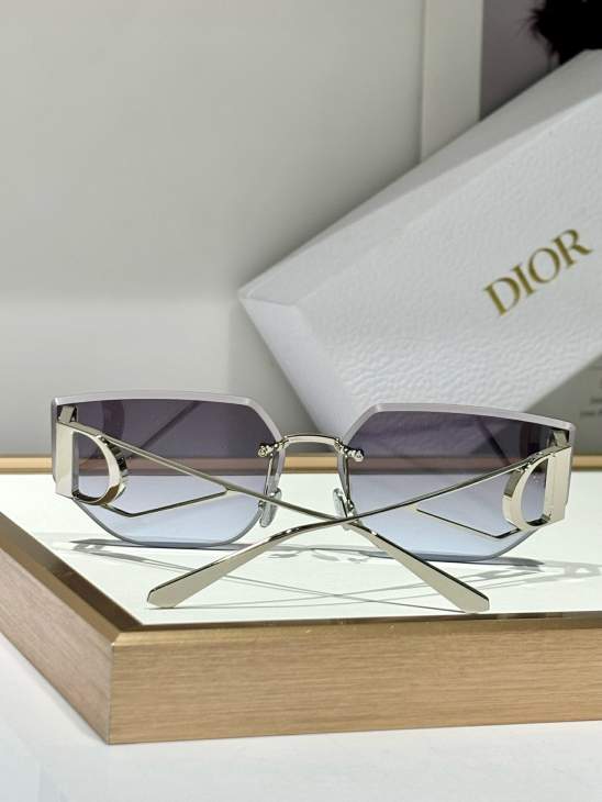 Picture of Dior Sunglasses _SKUfw76227130fw